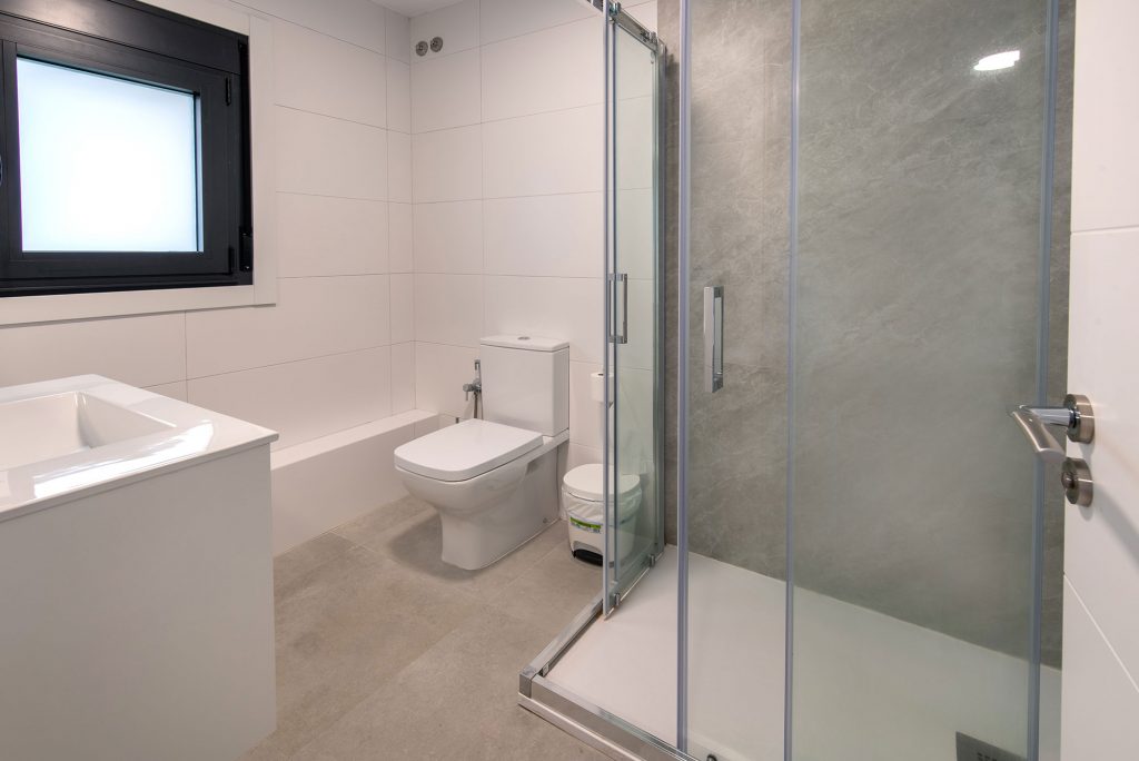 apartamento-1-os-condes-baño-dormitorio-1