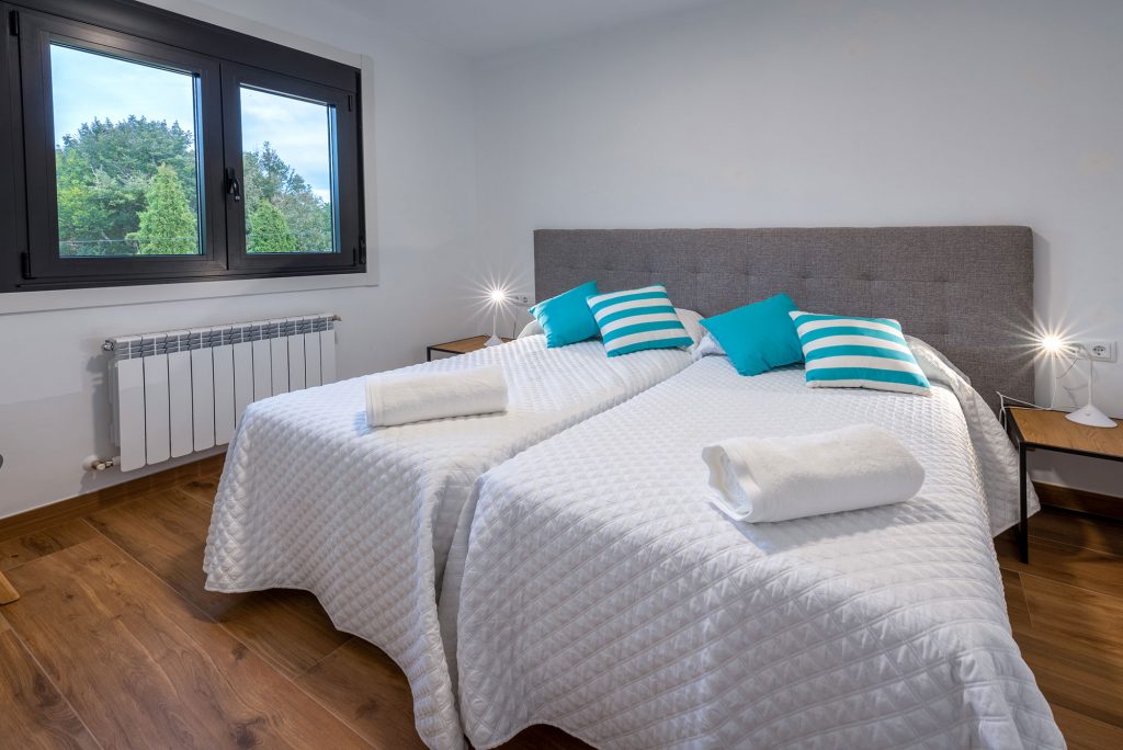 apartamento-2-os-castiñeiros-dormitorio